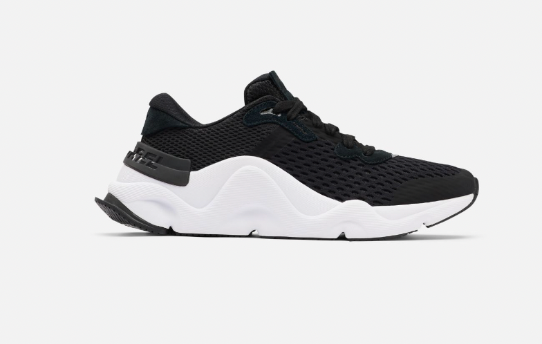 For My Cross-Country Flights Back Home, I Always Wear These Katie Holmes-Approved Cushioned Sneakers—And They’re 50% Off
